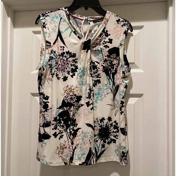 Tommy Hilfiger Tops - Tommy Hilfiger floral blouse with teal, black, pink & tan design on cream base